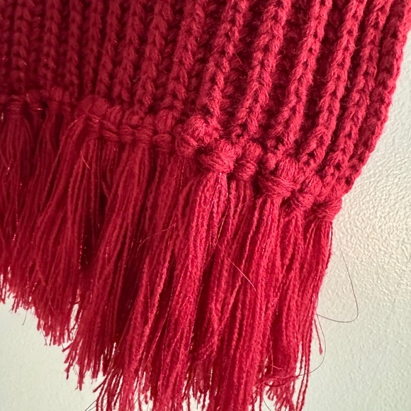 Taylor Swift All Too Well Red Knit Scarf - Picture 3 of 4